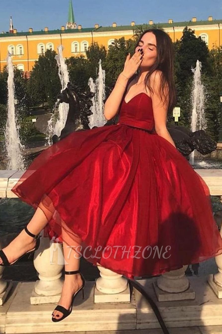 Sexy trägerlosen roten Tee Länge Abendkleid | Chic Sweetheart ärmelloses Abendkleid