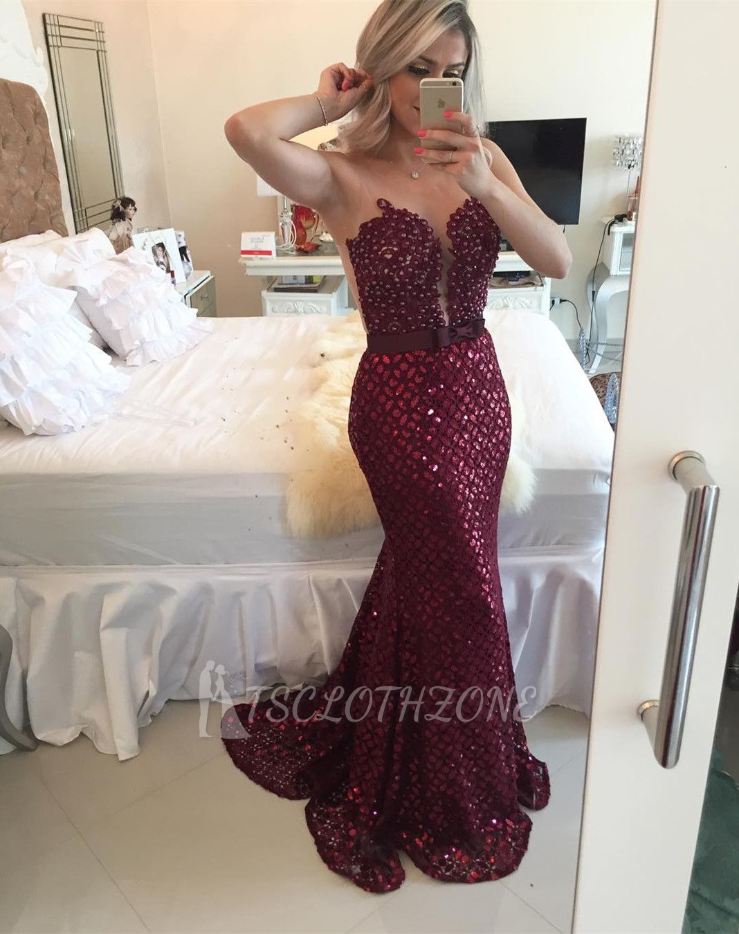 Sequined Mermaid Bow Sleeveless Evening Dress 2022 Sweep Train Gorgeous Burgundy Prom Dress