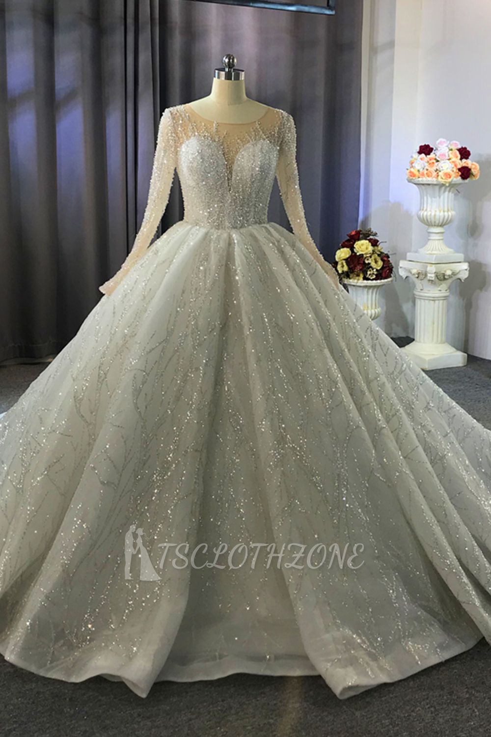 Luxuriöses Ballkleid-langärmliges Kristallperlen-Hochzeitskleid A-Linie Elegant
