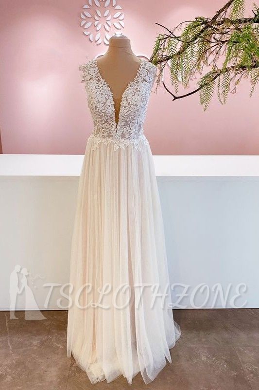 Simple wedding dresses V neckline | Wedding fashions with lace