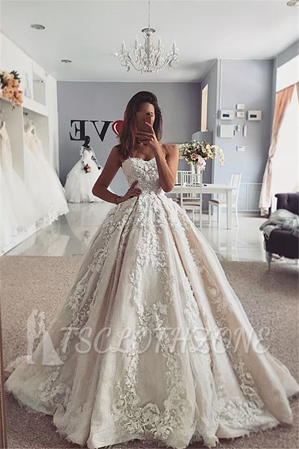 Trendy Ivory Sweetheart Ball Gown Wedding Dress Online