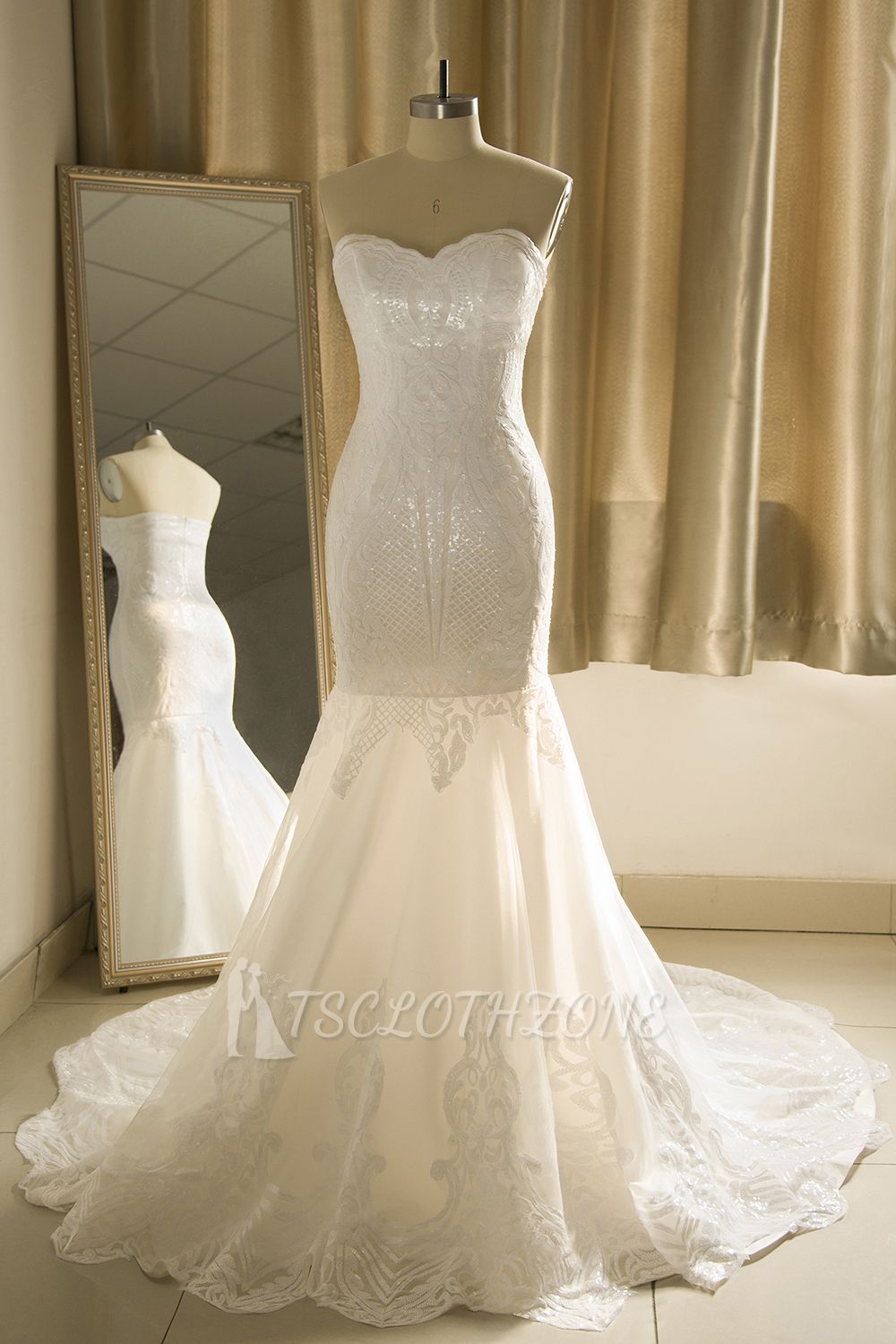 Sweetheart White Mermaid Sparkle Court Train Wedding Dress