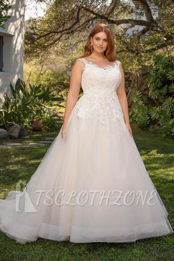 Modest Sleeveless Tulle V-neck Plus size Ivory Summer Wedding Dress with Appliques