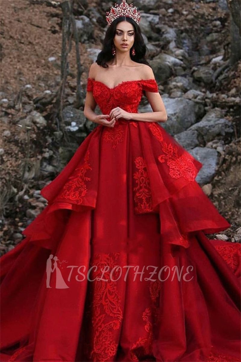 Luxuriöses schulterfreies Brautkleid mit Spitzenapplikationen | Überrock ärmellose rote Brautkleider