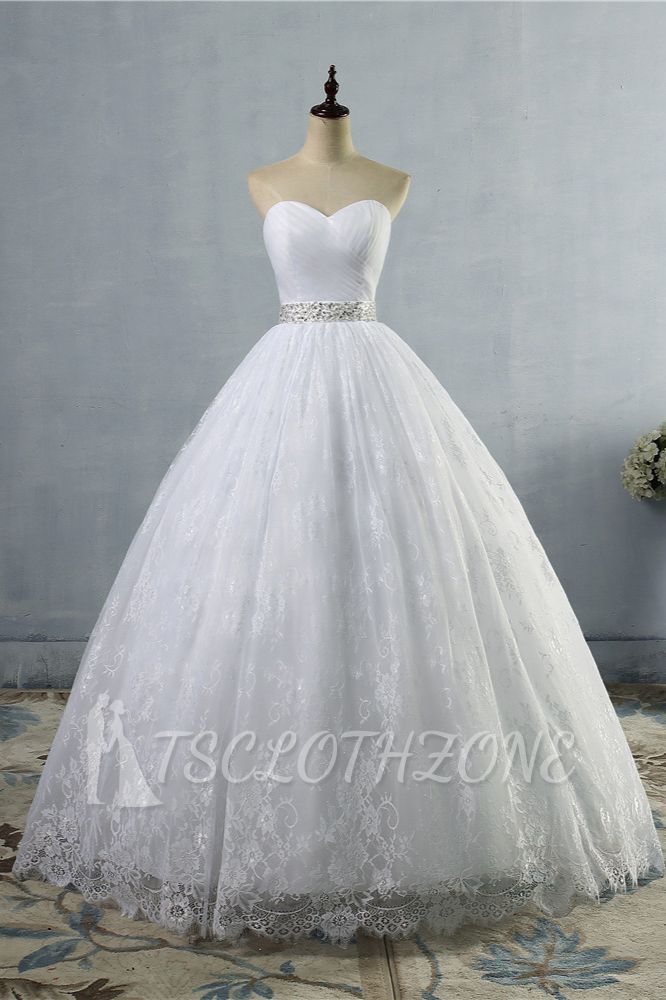 TsClothzone Stylish Tulle Appliques Ball Gown Wedding Dresses Sweetheart Sleeveless Bridal Gowns with Beading Sash