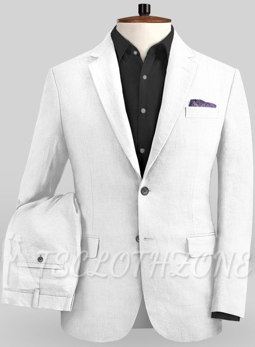 Anzug aus weißem Baumwoll-Leinen mit fallendem Revers