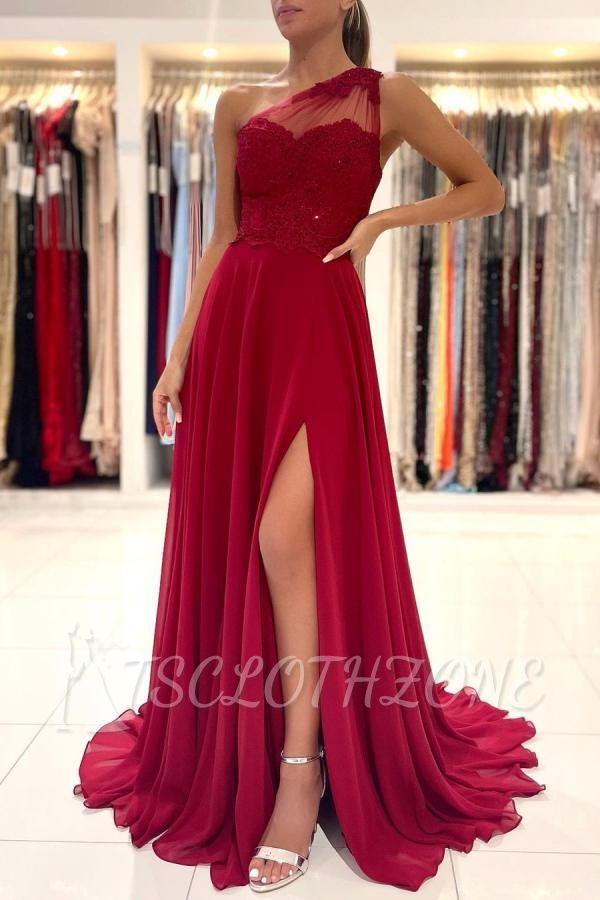 One-shoulder red ball gown with floor-length sleeveless dress and front slit