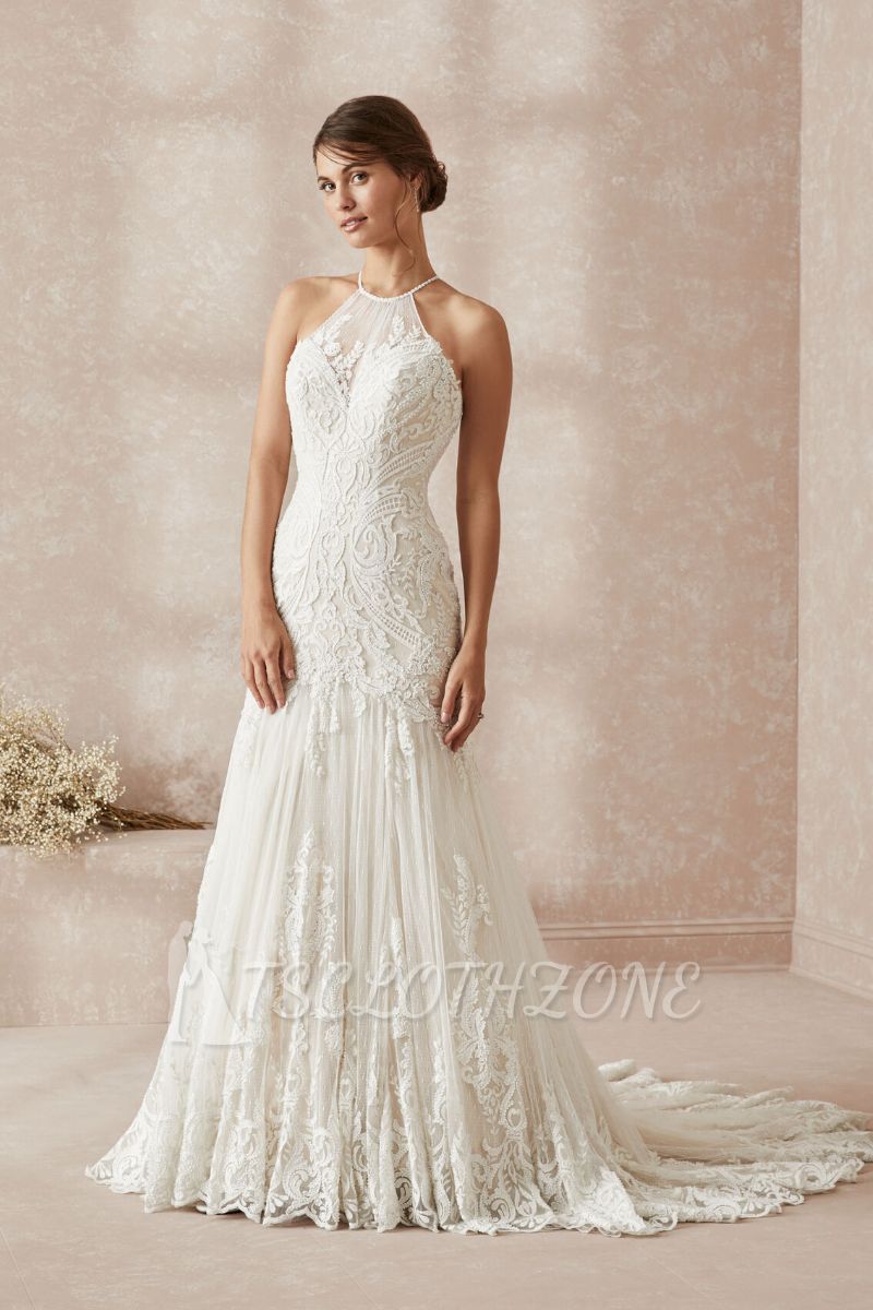 Elegantes weißes langes Hochzeitskleid mit Spitzenapplikationen