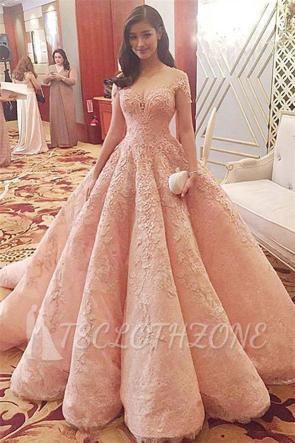 Romantic Pink Sweetheart Tulle Ball Gown Wedding Dress with Lace Appliques