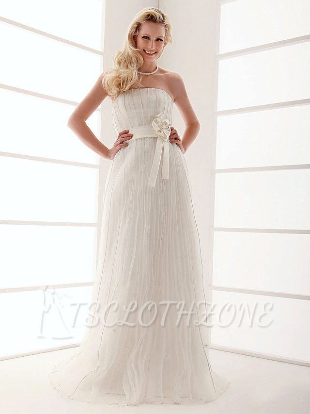 Elegante Etui-Hochzeitskleider trägerlose ärmellose Brautkleider aus Organza im Angebot