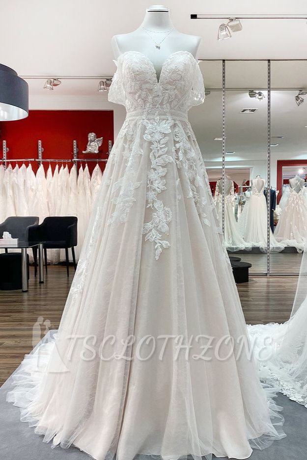 Stilvolles, schulterfreies Aline-Hochzeitskleid mit floralen Spitzenapplikationen, rückenfreies Brautkleid