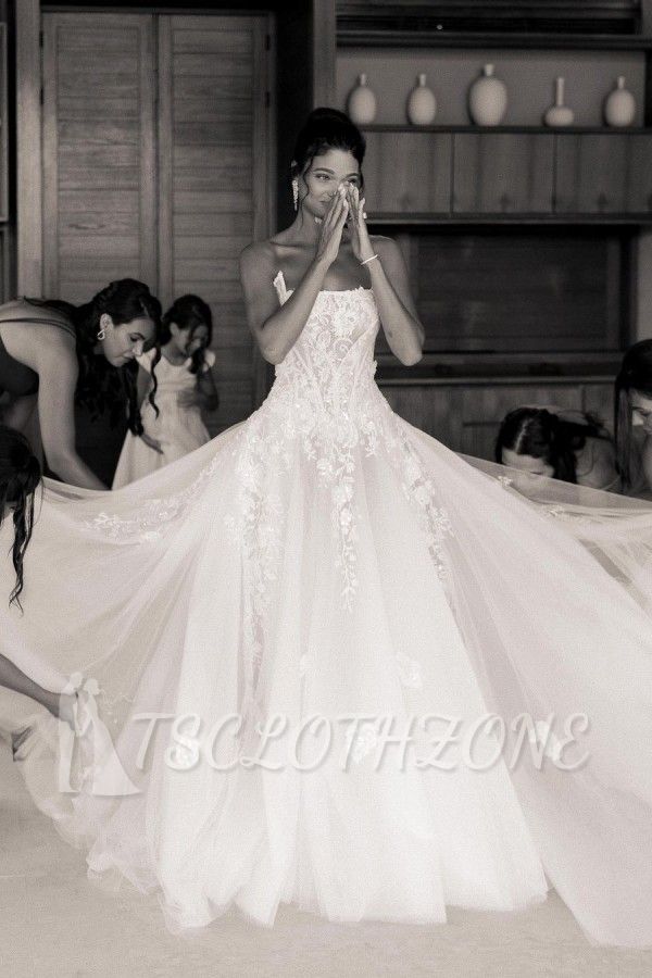 Sleeveless Floral Lace Tulle Floor-Length Wedding Dress