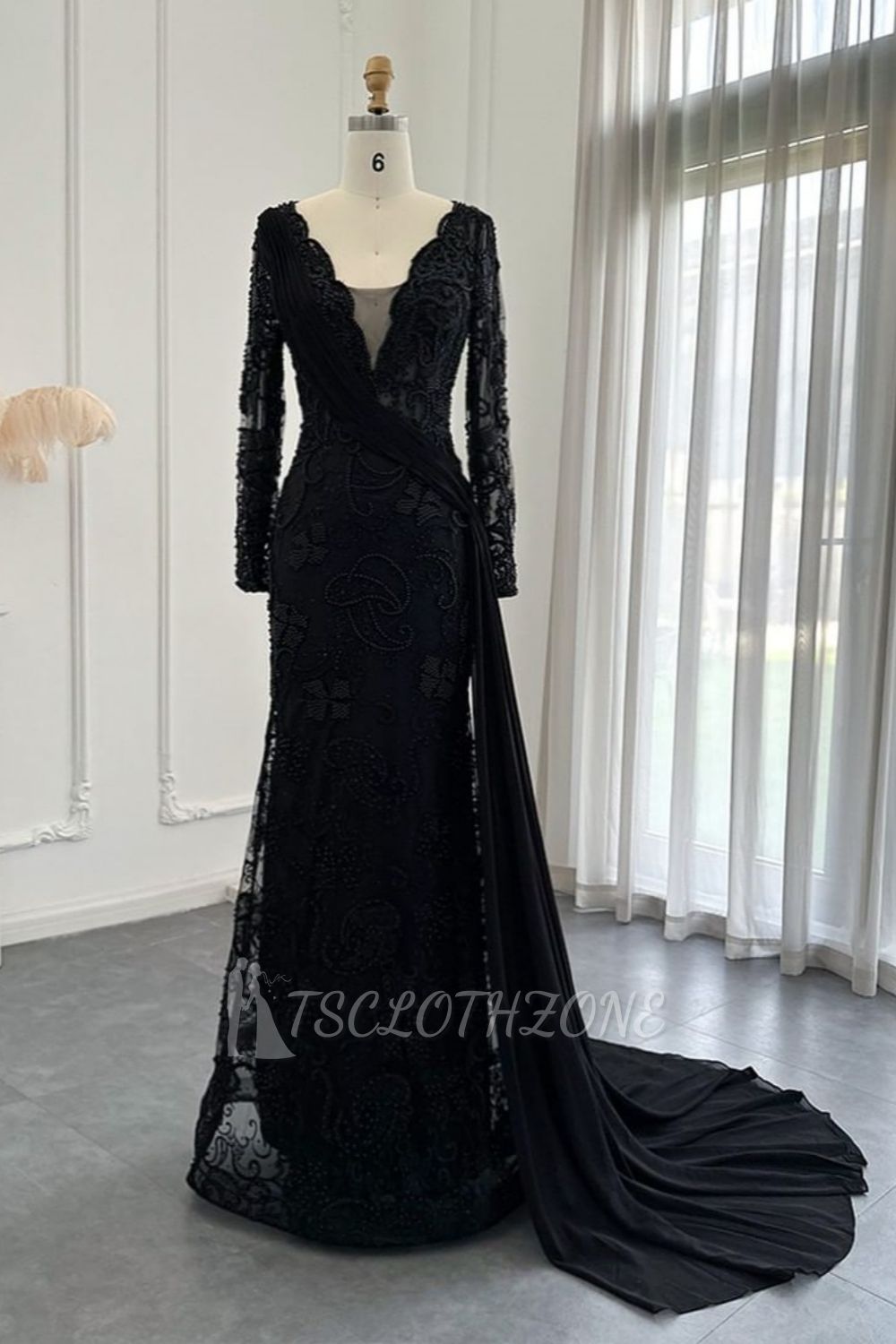 Chic V-Neck Long Sleeves Evening Dress Floor Length Dress with Sweep Train