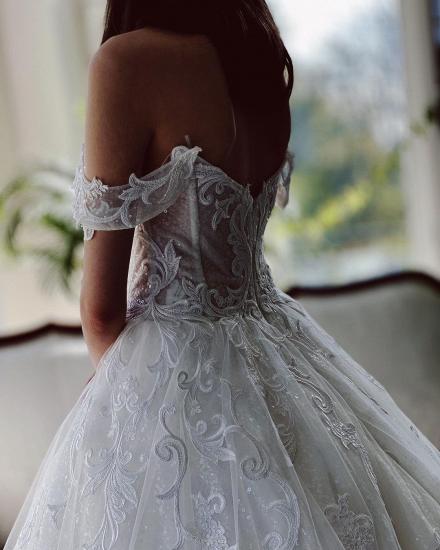 Charmantes schulterfreies Brautkleid aus Tüll mit Spitze in Weiß_4