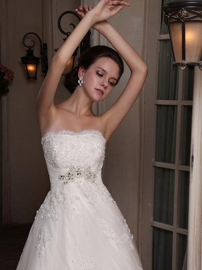 Princess A-Line Strapless Wedding Dress Scalloped-Edge Satin Tulle Sleeveless Bridal Gowns with Chapel Train_6