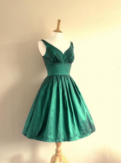 Süßes Empire Taft Grün Kurzes Hoemcoming Kleid V-Ausschnitt Spaghettiträger Cocktailkleider in Übergröße_2