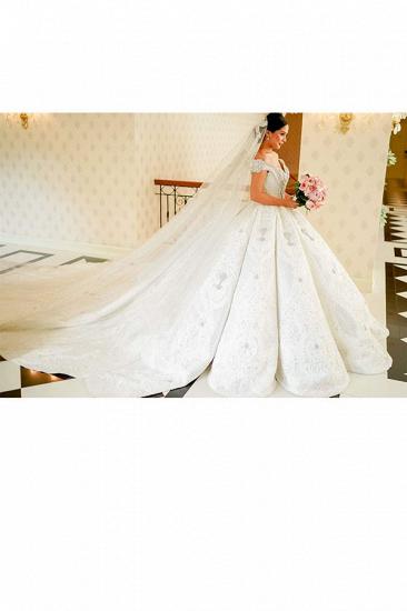Elegantes schulterfreies Luxus-Ballkleid-Brautkleid mit funkelndem Diamanten und Kathedrale-Schleppe_4