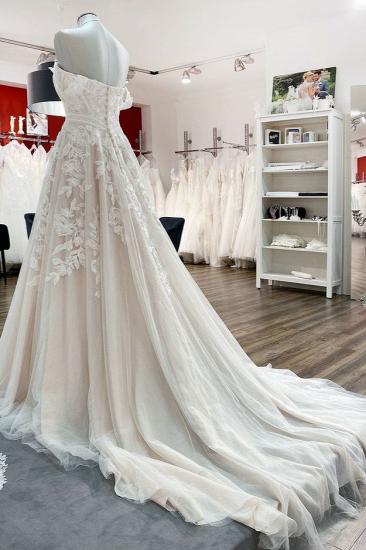 Stilvolles, schulterfreies Aline-Hochzeitskleid mit floralen Spitzenapplikationen, rückenfreies Brautkleid_3