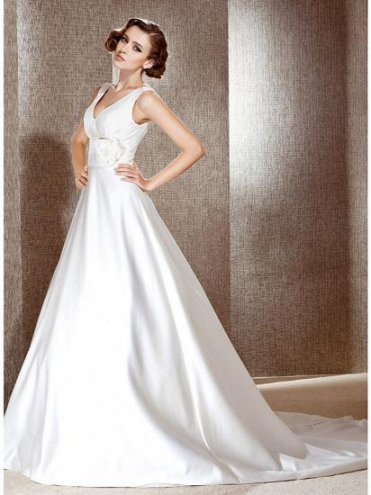 Erschwingliches Prinzessin-A-Linie-Hochzeitskleid mit V-Ausschnitt, ärmellosen Satin-Brautkleidern mit Kathedralenschleppe_2