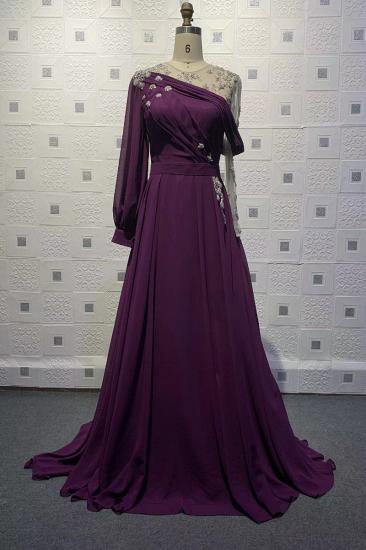 Zartes, mit Kristallen verziertes, langärmliges, violettes Abendkleid