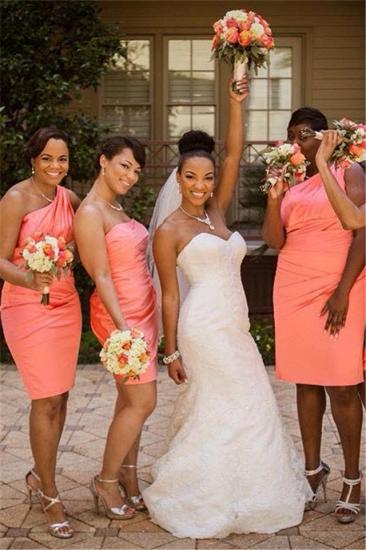 Elegantes billiges One-Shoulder-Orange-Hochzeitskleid-Hüllen-Knie-Länge Beliebte Rüschen Einfache Brautjungfernkleider