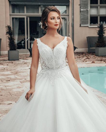 Elegant V-Neck Sleeveless A-line Garden Wedding Dress with Three Layers Tulle_5