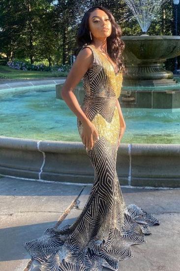 V-Ausschnitt Muster Schlanke Meerjungfrau Prom Kleid Ärmellose lange Kleider online