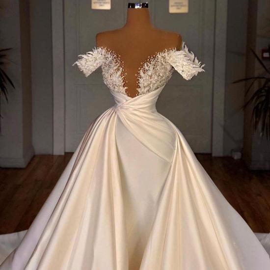 Off the Shoulder Sequined Fur Satin Wedding Party Gown Sleeveless/Long Sleeves styles_6