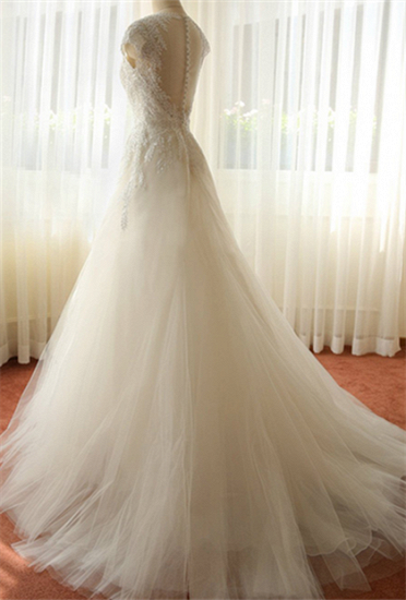 White Elegant Tulle 2022 Wedding Dresses Court Train Applique Tiered Bridal Gowns