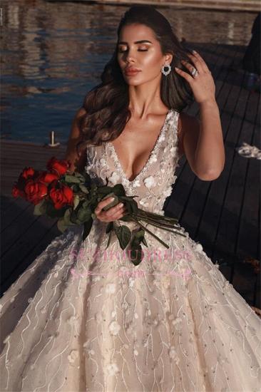 2022 Elegantes Brautkleid mit V-Ausschnitt | Ärmelloses Braut-Ballkleid mit Blumen_1
