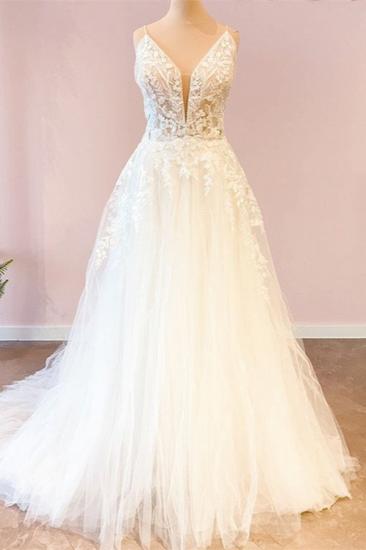 Weißes Brautkleid mit Spaghettiträgern, tiefes Tüll-Brautkleid mit doppeltem V-Ausschnitt und floralen Spitzenapplikationen_1