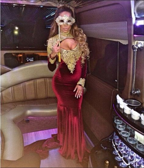 Burgundy Velvet Long Sleeve Prom Dress Gold Lace Appliques See Through Back SExy Evening Gown_2