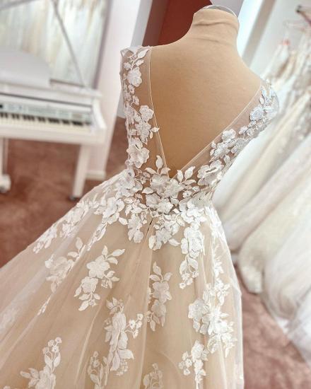 Elegant Sleeveless Tulle A-line Wedding Dress with Sweep Train_2