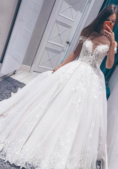 Exquisite Off the Shoulder Sleeveless White Wedding Dress | Fantastic V Neck Lace Long Bridal Gown_1