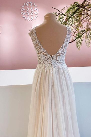 Simple wedding dresses V neckline | Wedding fashions with lace_4