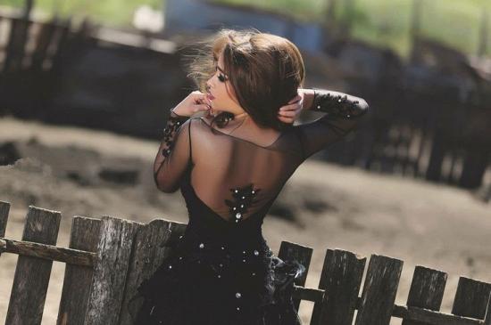 Long Sleeve Sheer Tulle Crystals Evening Dresses 2022 Black Hi-lo Short Formal Dress with Long Train_4