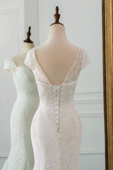 Weißes Meerjungfrau-Brautkleid mit hoher Taille und schulterfreier Spitze_6