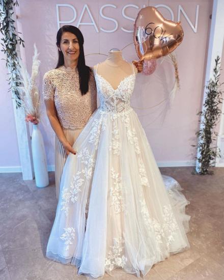 Romantic Spaghetti Straps White Floral Tulle Wedding Dress Sleeveless Aline Floor Length Dress for Weddings_3
