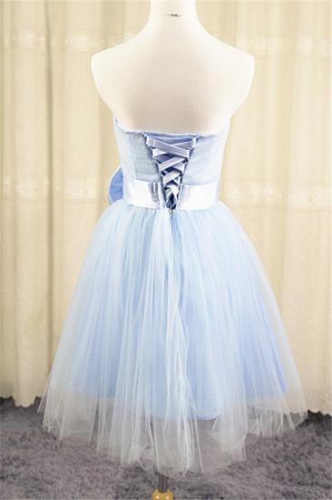 Trägerloses kurzes süßes blaues Abiballkleid aus Tüll mit Schleifenschnürung Mini Günstige Brautjungfernkleider unter 100_2