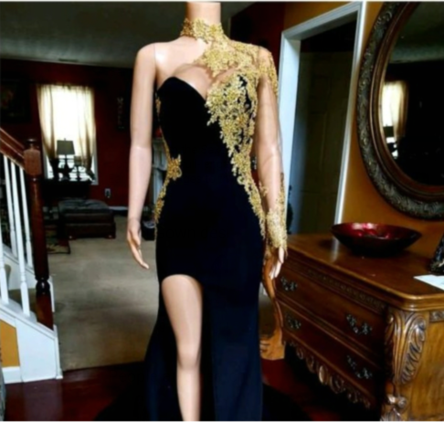 Black Mermaid Front-slit Appliqued Long Sleeve Prom Dresses_3
