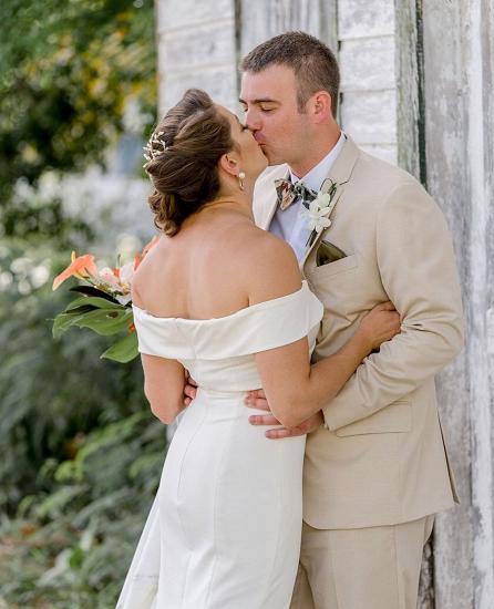 Elegant Off The Shoulder Sheath Wedding Dresses | Floor Length Bridal Gowns Online_2