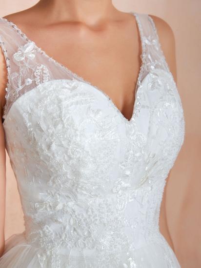 White Sleeveless V Neck Tulle Lace A-Line Wedding Dresses_9