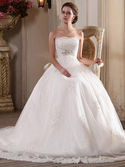 Princess A-Line Strapless Wedding Dress Scalloped-Edge Satin Tulle Sleeveless Bridal Gowns with Chapel Train_4