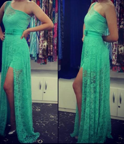 One Shoulder Green Lace Sexy Long Prom Dress Latest Floor Length Side Slit Evening Dresses with Belt