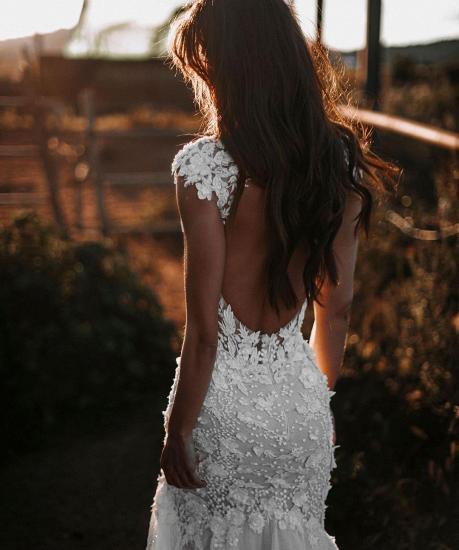 V-Neck Chic Floral Lace and Tulle Mermaid Wedding Dress_5