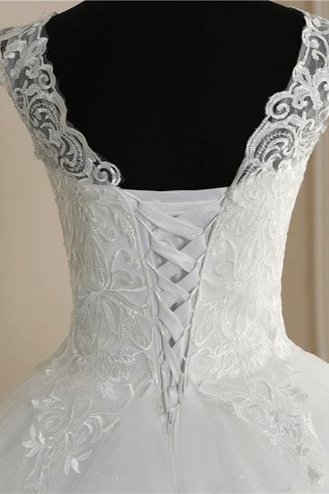 Elegant White V-neck Sleeveless Ball Gown Lace Wedding Dress_6