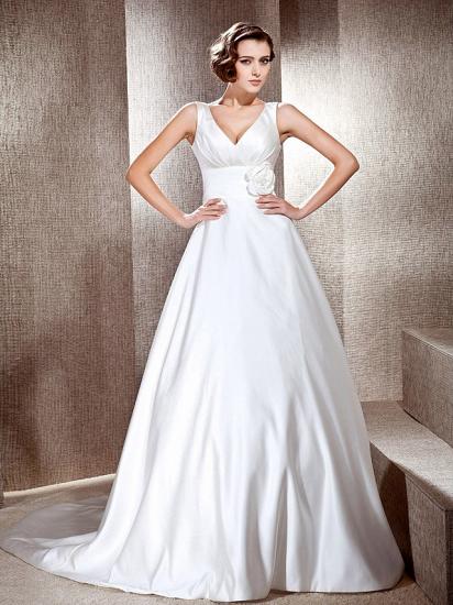 Erschwingliches Prinzessin-A-Linie-Hochzeitskleid mit V-Ausschnitt, ärmellosen Satin-Brautkleidern mit Kathedralenschleppe