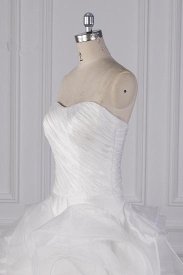TsClothzone Stilvolles trägerloses weißes Brautkleid aus Organza mit Rüschen und ärmellosen Brautkleidern im Angebot_6
