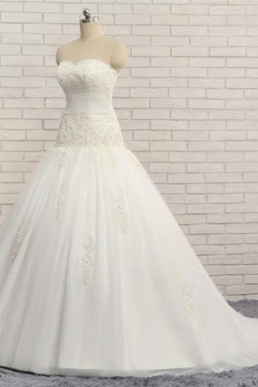 TsClothzone Glamorous Strapless Tulle Lace Wedding Dress Sweetheart Sleeveless Bridal Gowns with Appliques On Sale_4