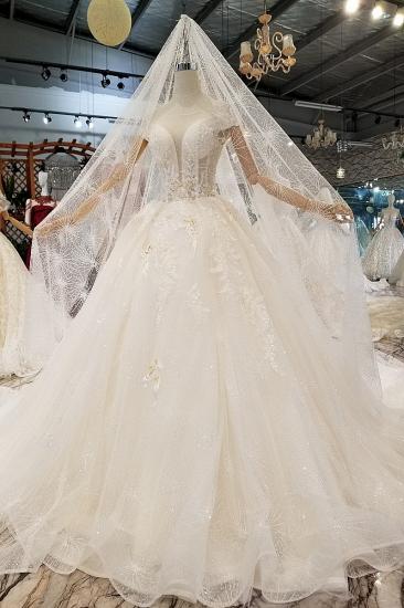 TsClothzone Erschwingliche schulterfreie Jewel Lace Brautkleider mit Applikationen Weiße A-Linie Rüschen Brautkleider im Angebot